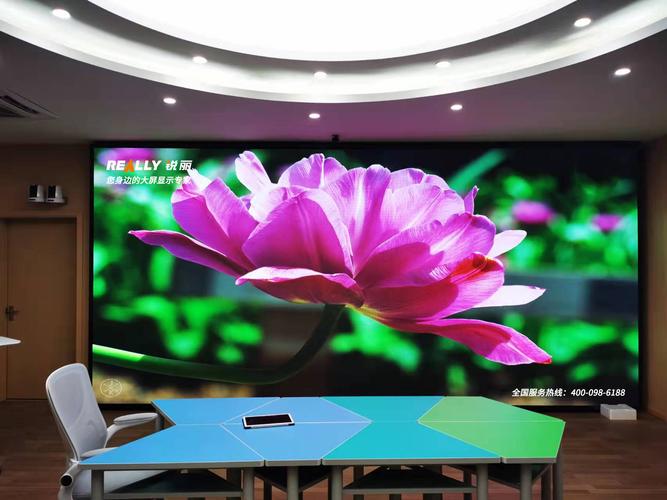光影沉浸 小间距LED与VR共筑全语境智慧教学新生态